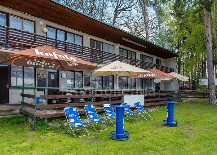 Yacht Club Bezdrev אתר קמפינג