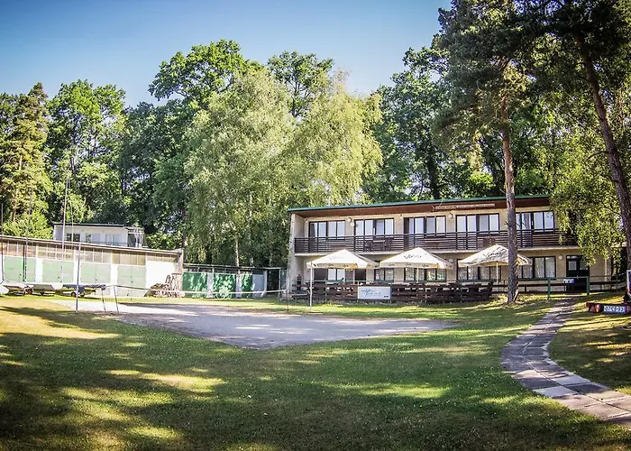 אתר קמפינג Yacht Club Bezdrev